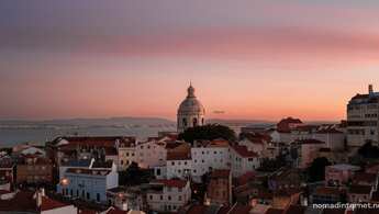 Horizon de Lisbonne sous le coucher de soleil au Portugal